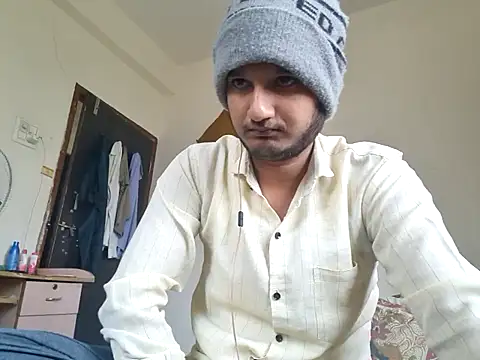 Snapshot of Jonrobinso chatting on November 29, 5:21 am Jonrobinso online show from November 29, 5:21 am