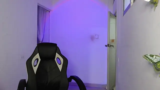 Snapshot of _Denis_sweet chatting on March 13, 3:44 am  Denis sweet online show from March 13, 3:44 am