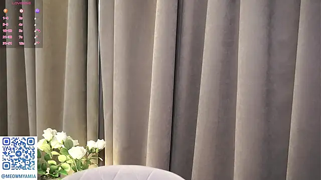 EvelyynLopez online show from December 16, 5:11 pm