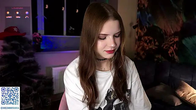 EvelyynLopez online show from December 20, 2:16 pm