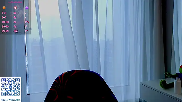 EvelyynLopez online show from January 27, 7:03 am