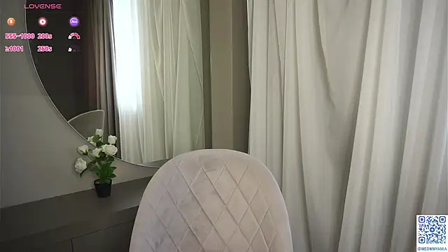 EvelyynLopez online show from February 14, 10:17 am