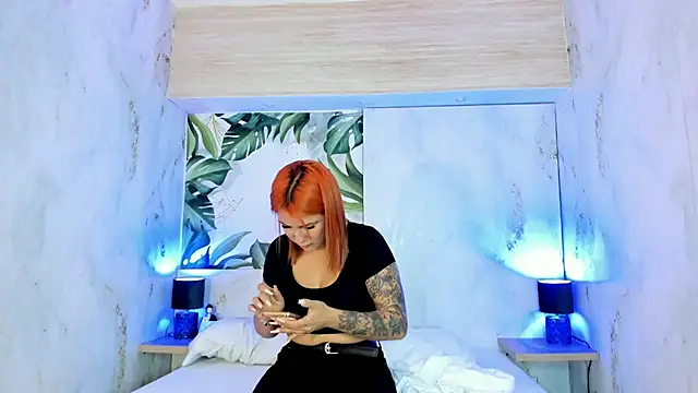 MelaniieRoux online show from May 4, 7:43 pm