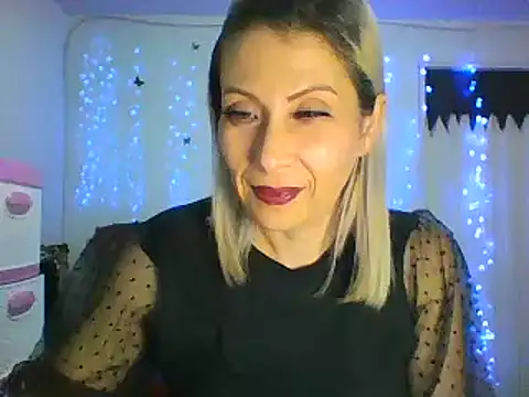 alixia81 online show from March 10, 11:49 pm
