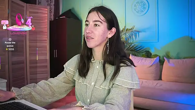 Belle Via online show from September 18, 3:58 pm