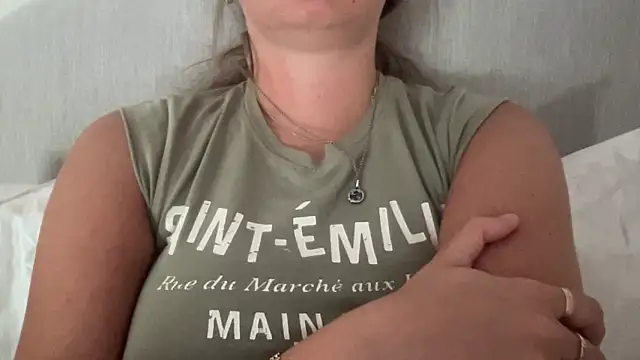 KaraLeee online show from March 3, 2:04 am