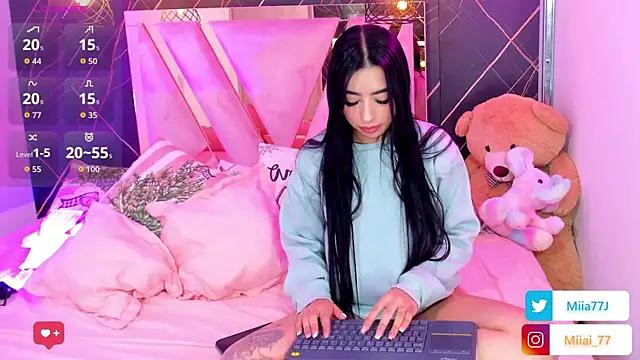 Snapshot of Miia77_ chatting on December 22, 3:03 am Miia77 online show from December 22, 3:03 am