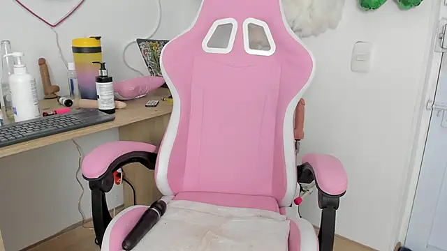 AlyRoses online show from March 16, 6:09 am