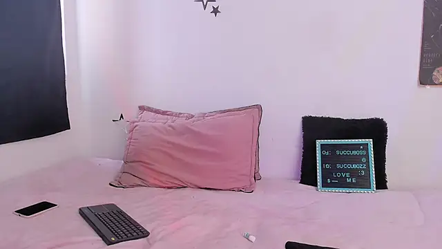 AlyRoses online show from November 6, 1:23 pm