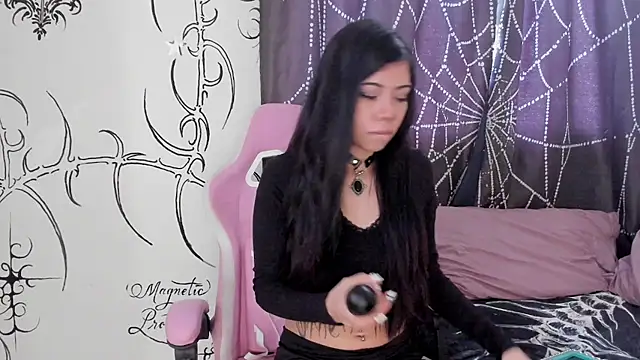AlyRoses online show from June 17, 4:19 pm
