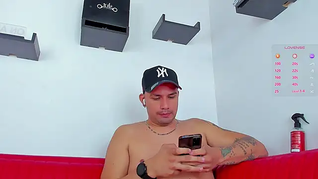 Snapshot of Jacoob19_ chatting on January 18, 4:10 pm Jacoob19 online show from January 18, 4:10 pm