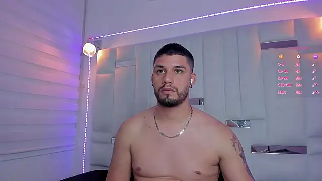 Snapshot of Jacoob19_ chatting on February 18, 3:43 pm Jacoob19 online show from February 18, 3:43 pm