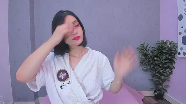 Tiffany mendez online show from January 6, 12:09 pm