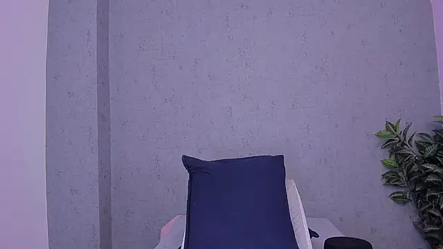 Tiffany mendez online show from March 7, 12:13 pm