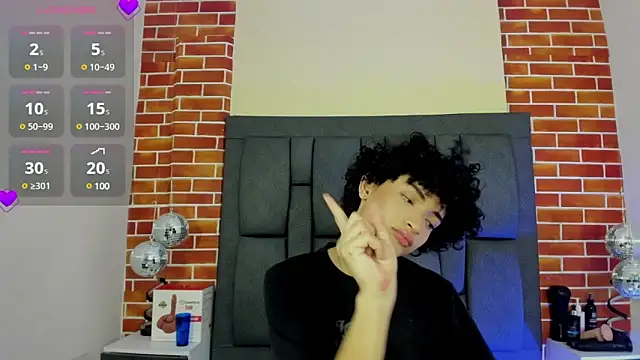 Snapshot of appolo_jay chatting on February 27, 1:48 am appolo jay online show from February 27, 1:48 am