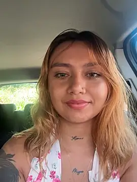 Snapshot of amanda-medrano1 chatting on December 17, 5:36 pm amanda-medrano1 online show from December 17, 5:36 pm