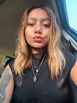 Snapshot of amanda-medrano1 chatting on January 21, 1:32 pm amanda-medrano1 online show from January 21, 1:32 pm
