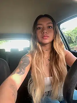 Snapshot of amanda-medrano1 chatting on March 4, 1:49 pm amanda-medrano1 online show from March 4, 1:49 pm
