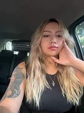 amanda-medrano1 online show from February 5, 1:38 pm