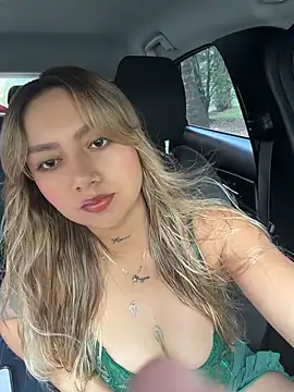 amanda-medrano1 online show from May 14, 1:40 pm