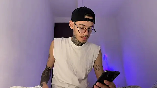 Saturno v online show from September 11, 12:44 am