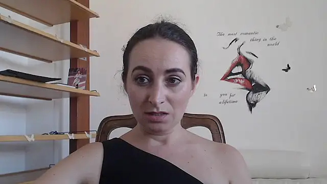 Snapshot of AskMeStandUp chatting on September 23, 1:36 pm AskMeStandUp online show from September 23, 1:36 pm