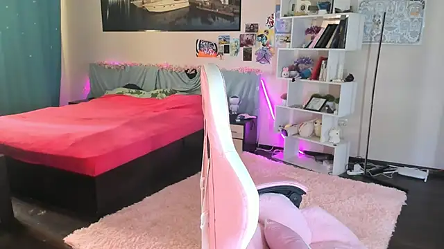 Ramona Johnson online show from March 13, 11:19 am