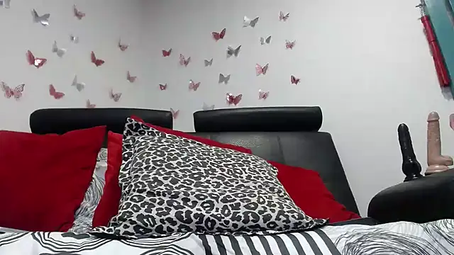 Snapshot of Sexy-Favgirl chatting on February 13, 8:10 am Sexy-Favgirl online show from February 13, 8:10 am