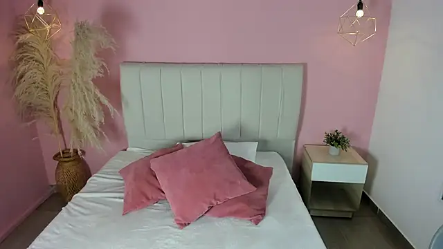 Snapshot of escarleth__ chatting on February 26, 5:23 pm escarleth online show from February 26, 5:23 pm