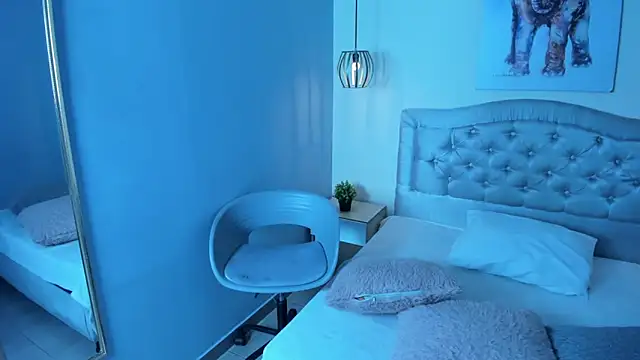 Snapshot of escarleth__ chatting on February 28, 1:23 pm escarleth online show from February 28, 1:23 pm