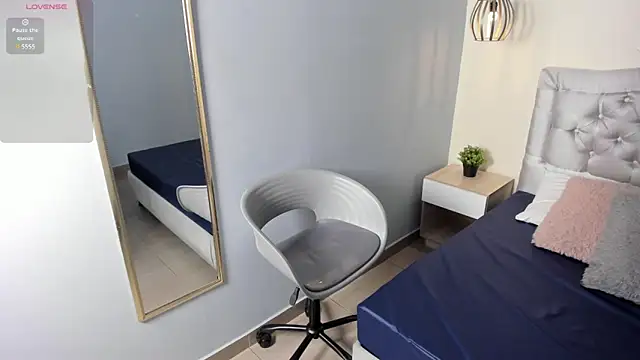 Snapshot of escarleth__ chatting on March 19, 11:58 am escarleth online show from March 19, 11:58 am