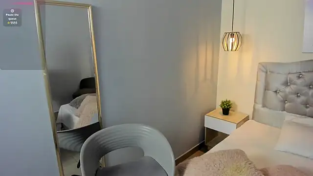 Snapshot of escarleth__ chatting on March 31, 1:44 pm escarleth online show from March 31, 1:44 pm