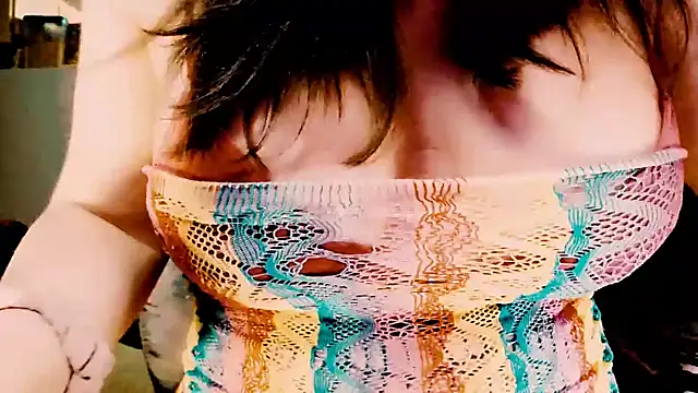 Snapshot of brynnvixen25 chatting on October 17, 7:11 am brynnvixen25 online show from October 17, 7:11 am