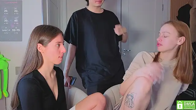 Snapshot of fcjuicy_pussy chatting on March 17, 8:28 am fcjuicy pussy online show from March 17, 8:28 am