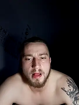 wariacik0024 online show from December 3, 11:25 pm