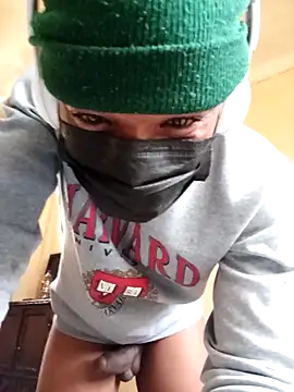 izinjamfee2 online show from September 23, 1:36 pm