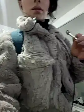 hanna  azumi online show from February 16, 1:58 am