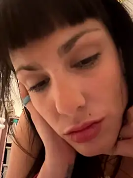 Snapshot of Zairaisak chatting on October 14, 1:50 am Zairaisak online show from October 14, 1:50 am