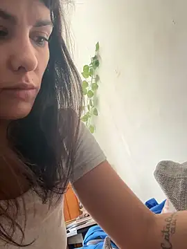 Snapshot of Zairaisak chatting on February 25, 3:54 pm Zairaisak online show from February 25, 3:54 pm