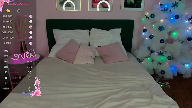 Snapshot of TiffanyWills chatting on December 30, 6:09 am TiffanyWills online show from December 30, 6:09 am