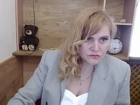 DaniellaKiss online show from May 12, 12:57 pm