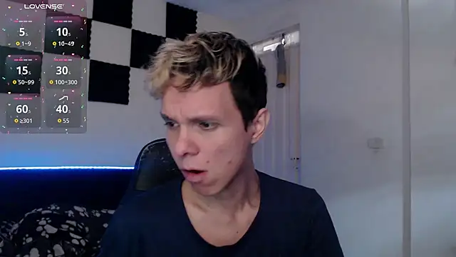 Snapshot of bryamado69 chatting on September 22, 2:41 pm bryamado69 online show from September 22, 2:41 pm