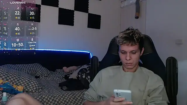 Snapshot of bryamado69 chatting on October 9, 11:08 am bryamado69 online show from October 9, 11:08 am