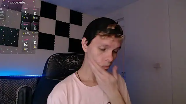 Snapshot of bryamado69 chatting on October 22, 1:39 am bryamado69 online show from October 22, 1:39 am