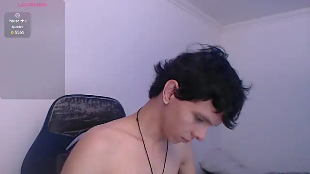 bryamado69 online show from May 8, 8:47 pm