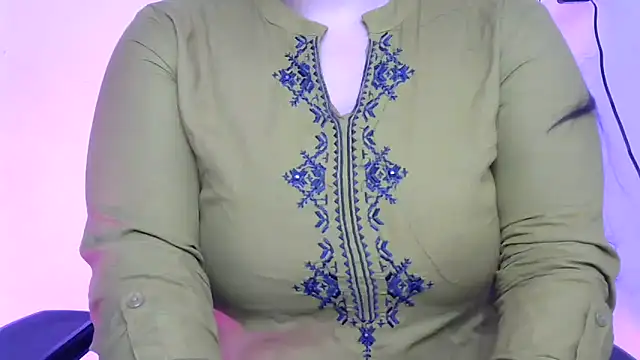 Cute-Ayesha online show from September 12, 8:14 am