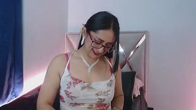Snapshot of Andrea_Sexx_ chatting on February 15, 10:31 pm Andrea Sexx online show from February 15, 10:31 pm