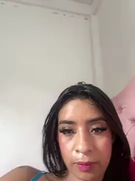 Laura fernandezII online show from December 23, 8:47 pm