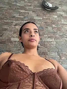 Laura fernandezII online show from February 16, 8:27 pm