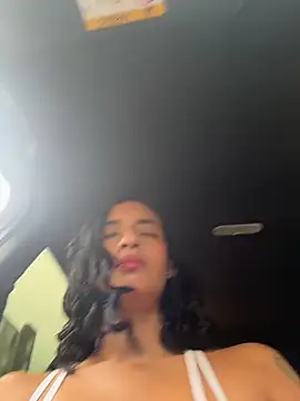 Laura fernandezII online show from May 13, 4:04 pm